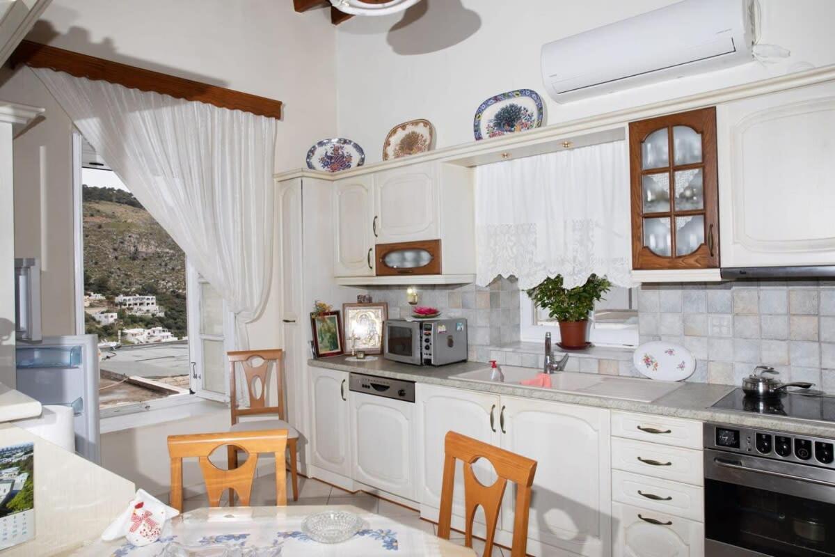 Neoclassical Splendor Unique Experience In Leros Panteli Exterior photo