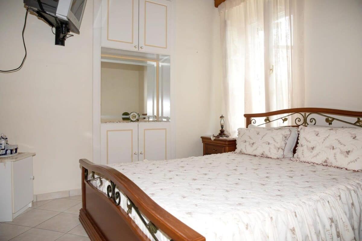 Neoclassical Splendor Unique Experience In Leros Panteli Exterior photo