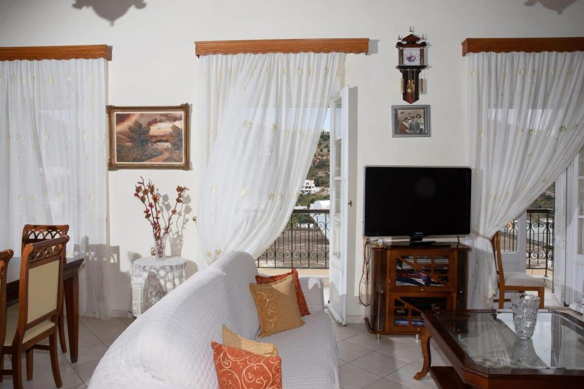 Neoclassical Splendor Unique Experience In Leros Panteli Exterior photo