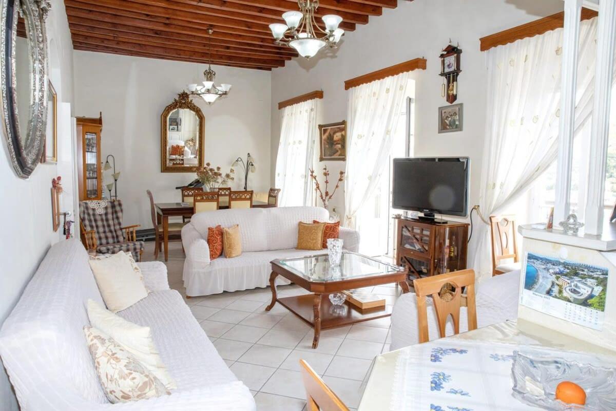 Neoclassical Splendor Unique Experience In Leros Panteli Exterior photo