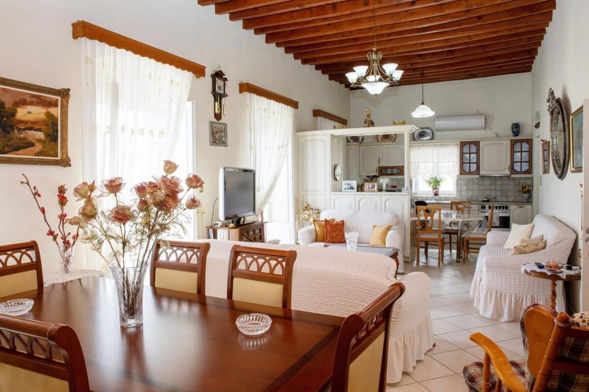 Neoclassical Splendor Unique Experience In Leros Panteli Exterior photo